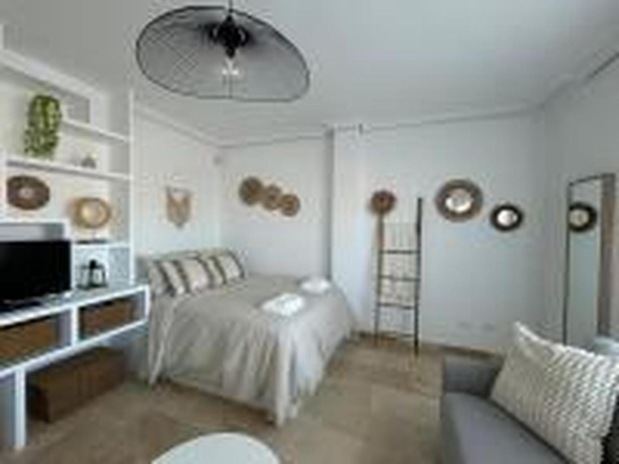 Estudio San Luis De Sabinillas Buitenkant foto
